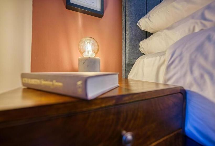 デラックススタジオ, Haworth Heights   An Amazing Aparthotel!