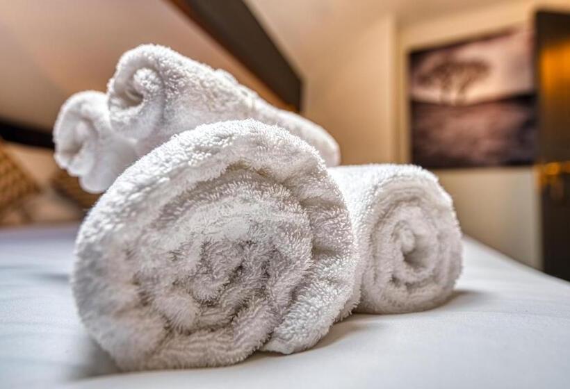 キングサイドベッドのスタンダードワンルーム, Haworth Heights   An Amazing Aparthotel!