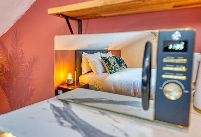 キングサイドベッドのスタンダードワンルーム, Haworth Heights   An Amazing Aparthotel!