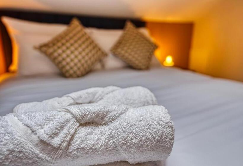 キングサイドベッドのスタンダードワンルーム, Haworth Heights   An Amazing Aparthotel!