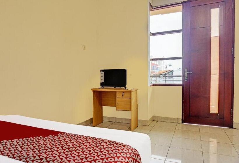 デラックスルーム, J&b Rooms Tomang Jakarta Mitra Reddoorz