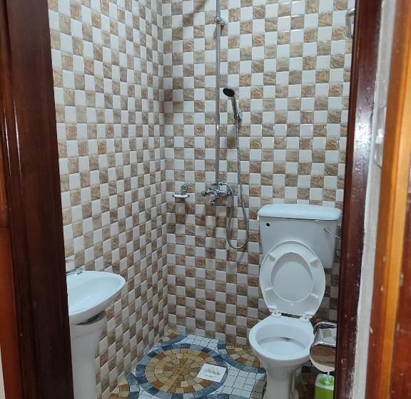 اتاق لوکس, Garden Courts Hotel Masaka