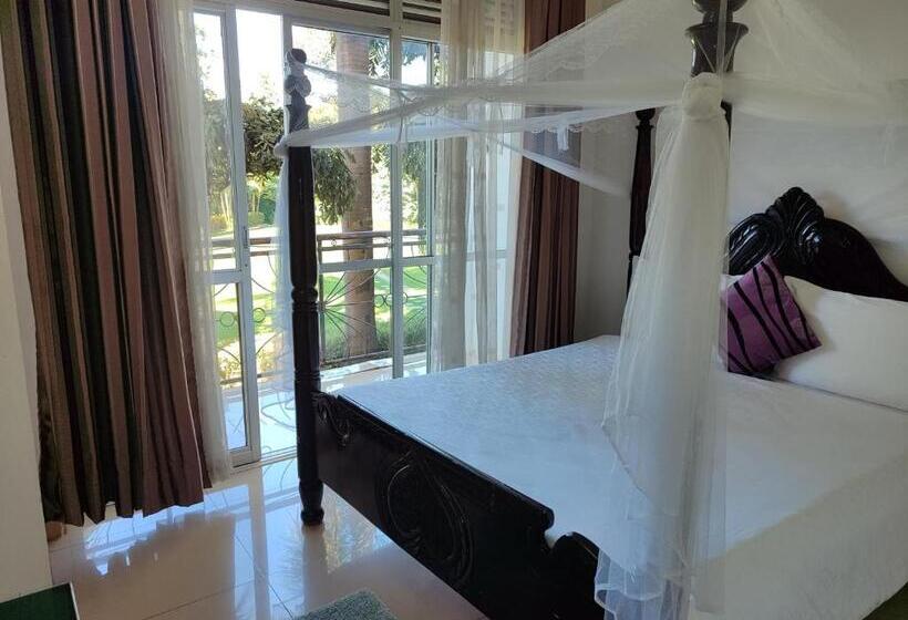 اتاق لوکس, Garden Courts Hotel Masaka