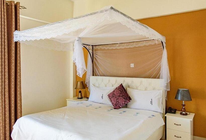 سوییت لوکس, Garden Courts Hotel Masaka