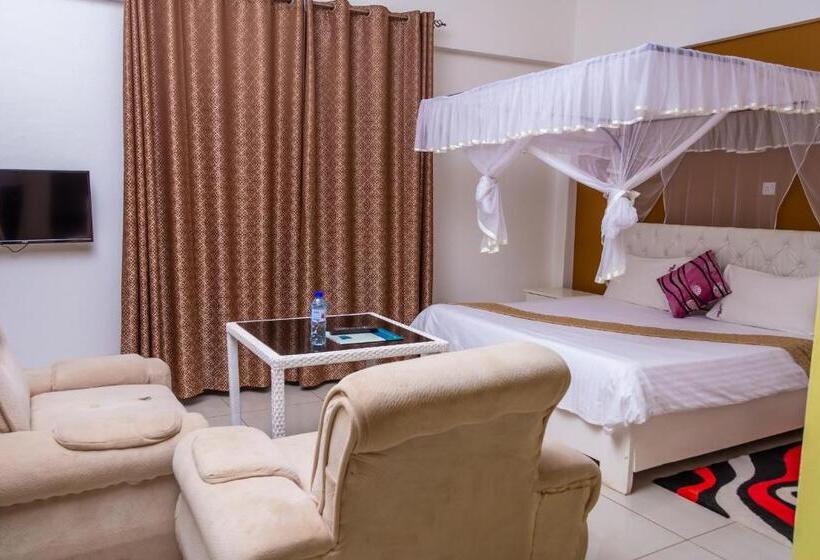 سوییت لوکس, Garden Courts Hotel Masaka