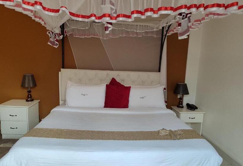 Deluxe Suite King Bed, Garden Courts Hotel Masaka