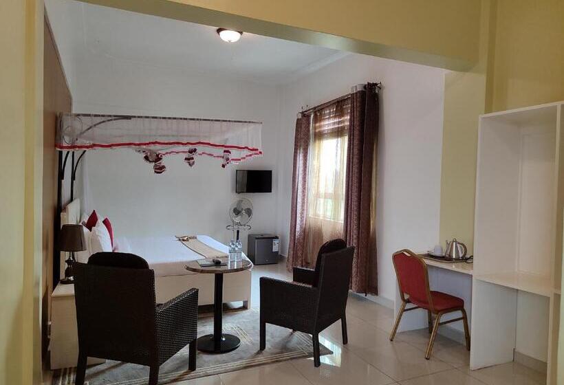 Deluxe Suite King Bed, Garden Courts Hotel Masaka