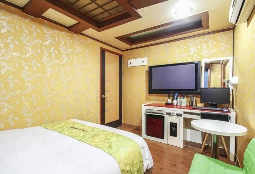 デラックスルーム, Couple Motel
