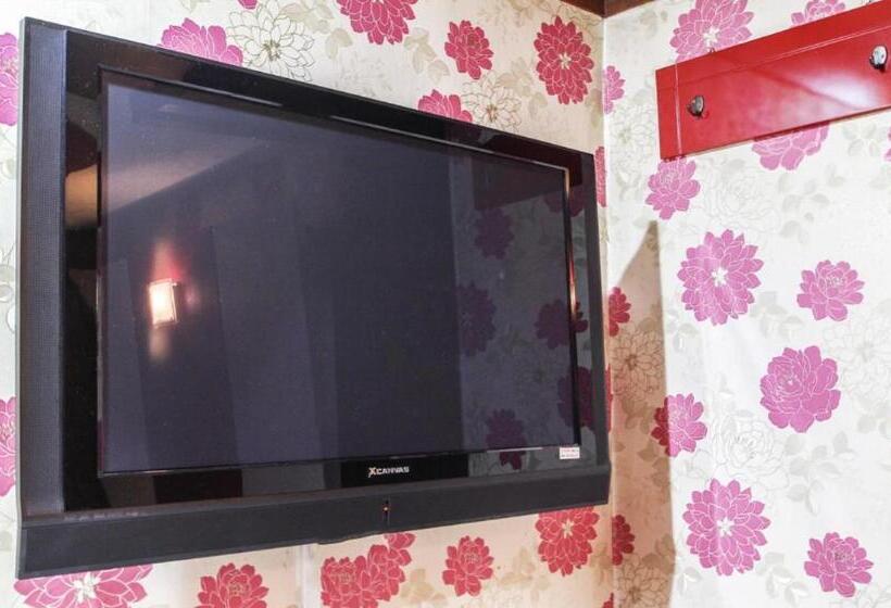 اتاق لوکس, Couple Motel