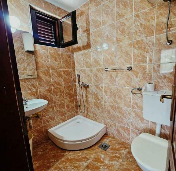 اتاق استاندارد سه نفره, Apartmani Mim