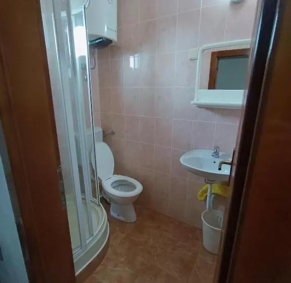 اتاق کلاسیک چهارنفره, Apartmani Mim