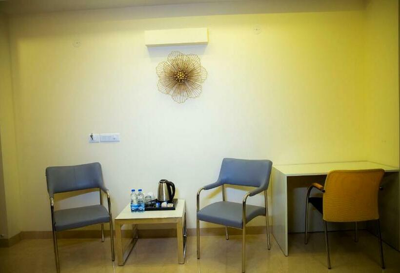 סטודיו סטנדרט עם מרפסת, Lime Tree Luxury Studio   Service Apartment Near Artemis Hospital ,gurgaon