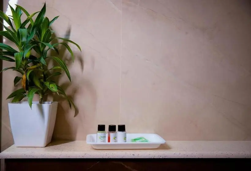 バルコニー付きスタンダードステューディオ, Lime Tree Luxury Studio   Service Apartment Near Artemis Hospital ,gurgaon