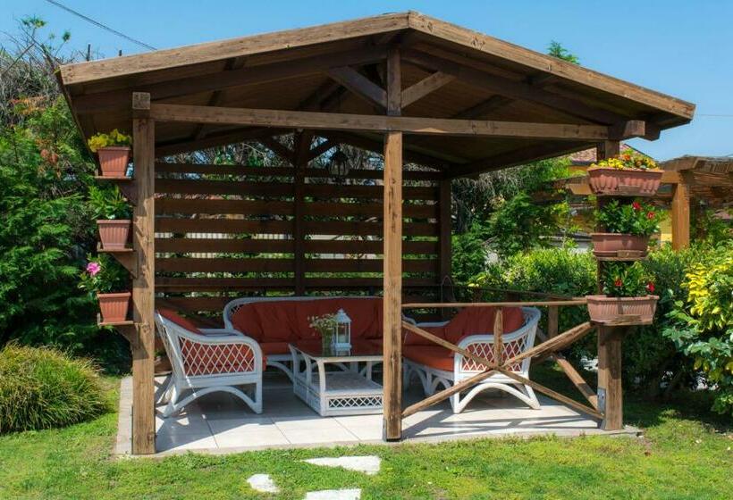 إستوديو قياسى مطلّ علي الحديقة, Borgo Di Arcadia