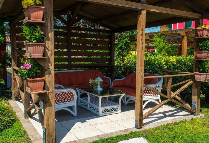 إستوديو قياسى مطلّ علي الحديقة, Borgo Di Arcadia