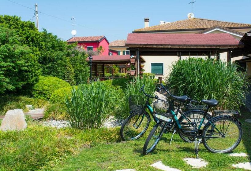 جناح جونيور مزوَّد بشرفة, Borgo Di Arcadia