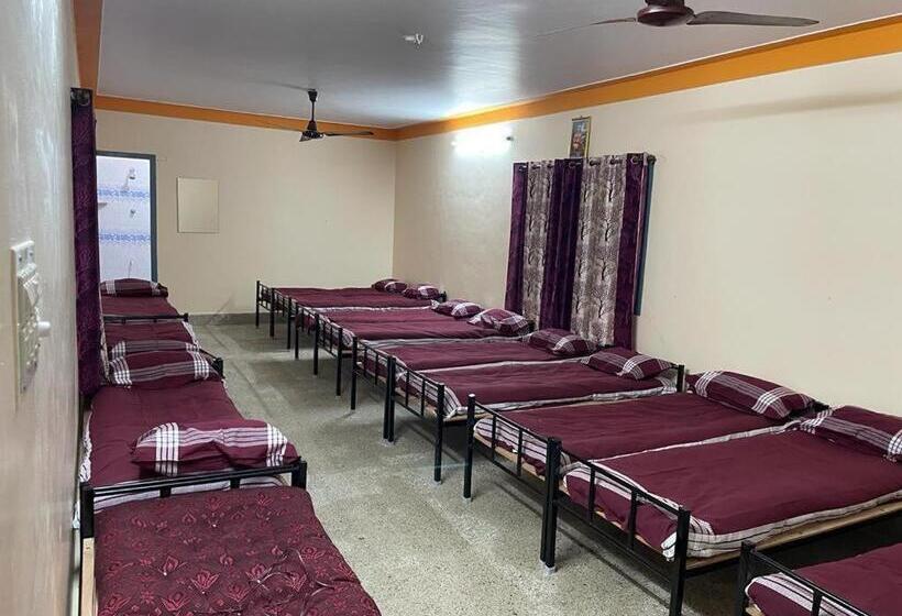 اتاق خانوادگی, Kings Mysuru Hotels Sgh