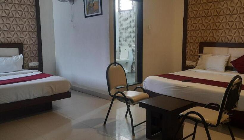 اتاق لوکس, Kings Mysuru Hotels Sgh