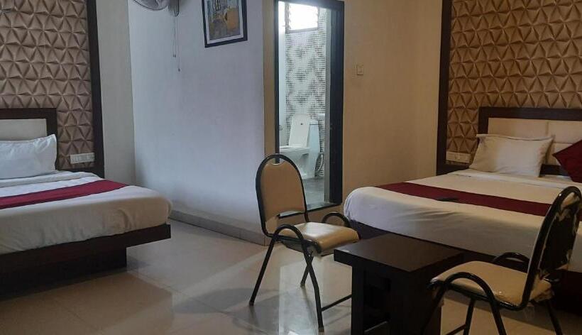 اتاق لوکس, Kings Mysuru Hotels Sgh