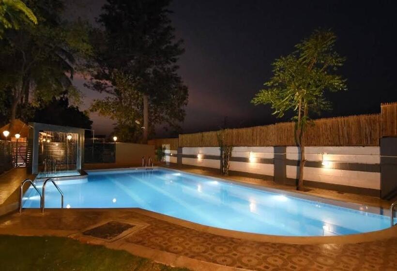 کلبه ییلاقی, Kings Mysuru Hotels Sgh