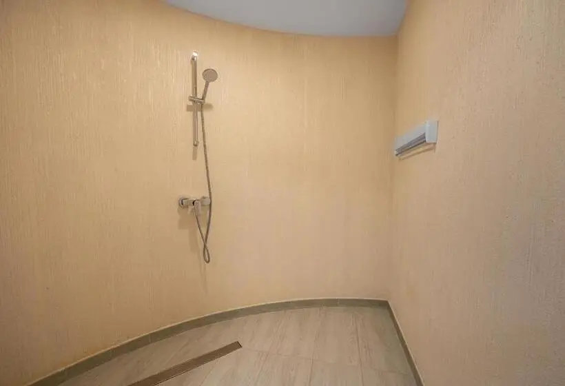 Apartament Rodzinny, Brateș Greaca