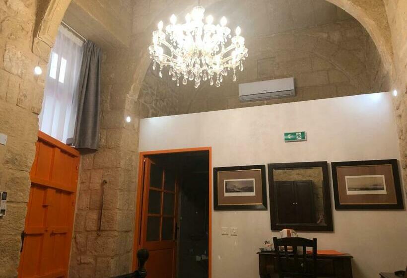 اتاق استاندارد با تخت بزرگ برای معلولان, The Hidden Gem Boutique