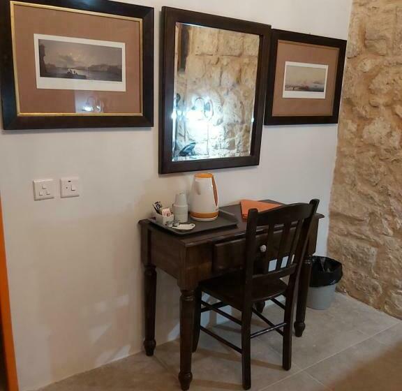 اتاق استاندارد با تخت بزرگ برای معلولان, The Hidden Gem Boutique