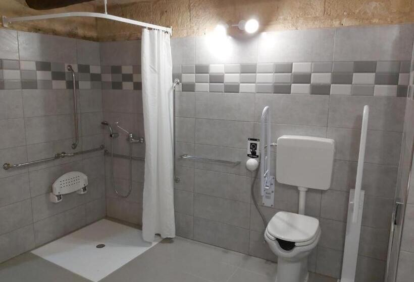 اتاق استاندارد با تخت بزرگ برای معلولان, The Hidden Gem Boutique