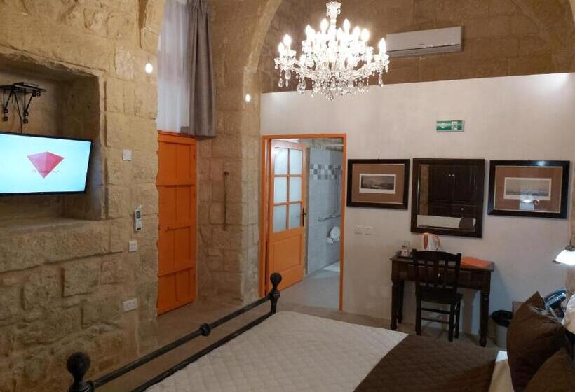 اتاق استاندارد با تخت بزرگ برای معلولان, The Hidden Gem Boutique