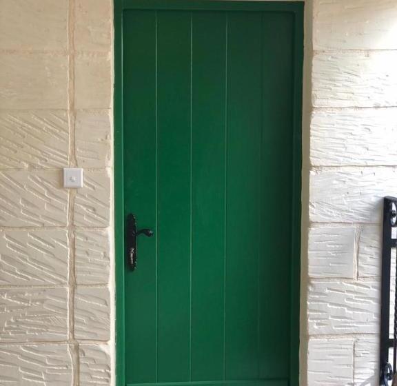 اتاق استاندارد با تراس, The Hidden Gem Boutique