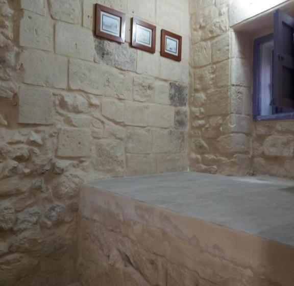 اتاق استاندارد, The Hidden Gem Boutique