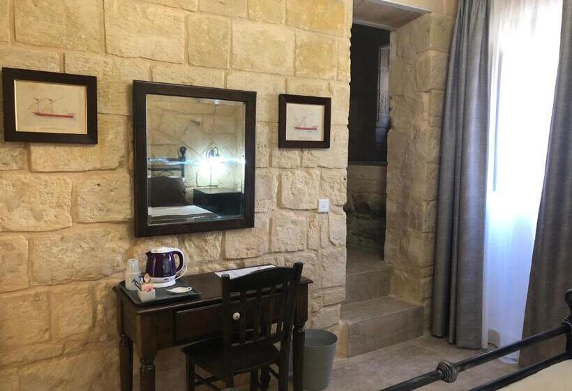 اتاق استاندارد, The Hidden Gem Boutique