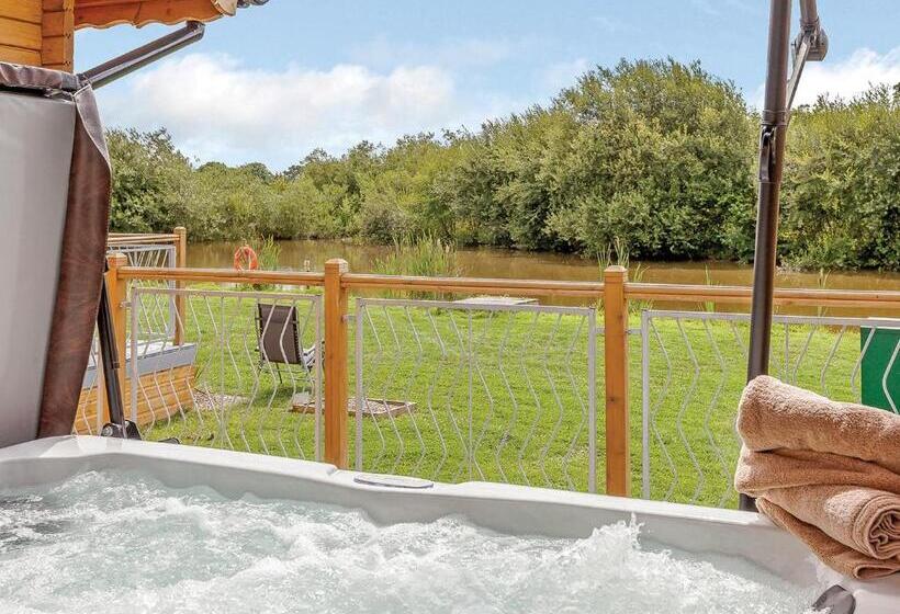 ２ベッドルームハウス, Gadlas Park Holiday Cabins