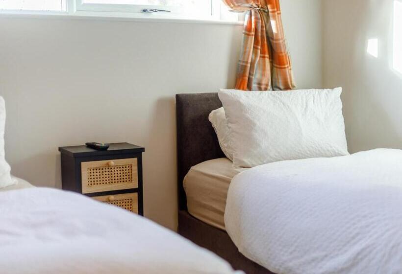 ３ベッドルームハウス, Gadlas Park Holiday Cabins