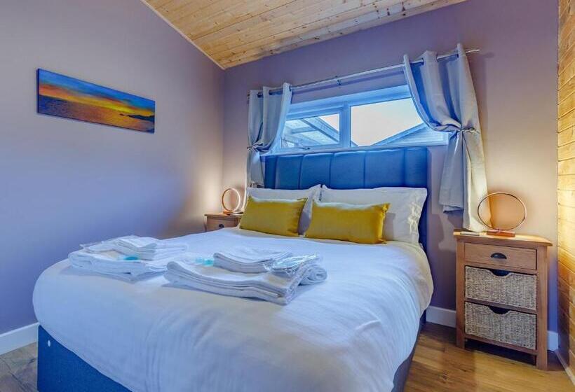 ３ベッドルームハウス, Gadlas Park Holiday Cabins