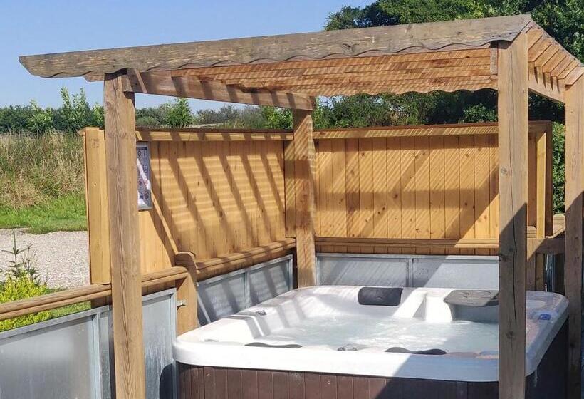 １ベッドルームハウス, Gadlas Park Holiday Cabins