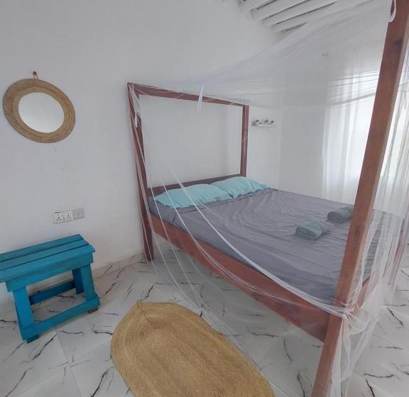 标准间, Karibu House