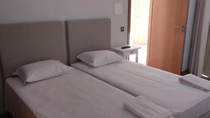 Номер Стандарт, Alojamento Local   Covas