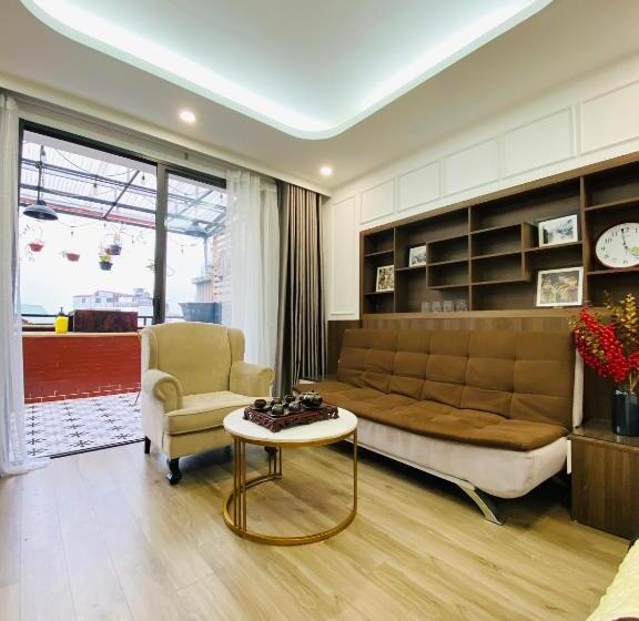 استودیو استاندارد با بالکن, Art Hotel Ha Noi