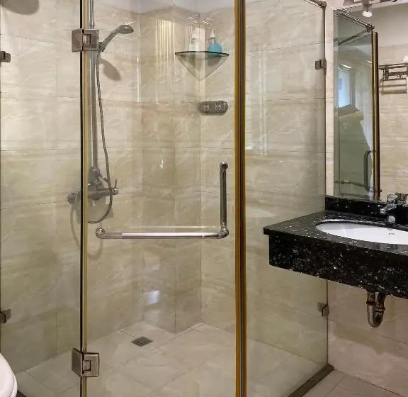 اتاق استاندارد سه تخته با بالکن, Art Hotel Ha Noi