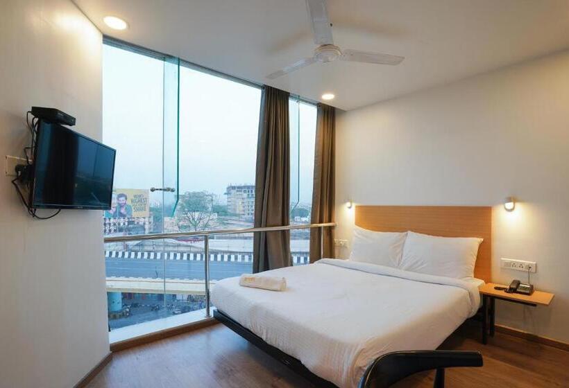 Номер Superior, Uptown