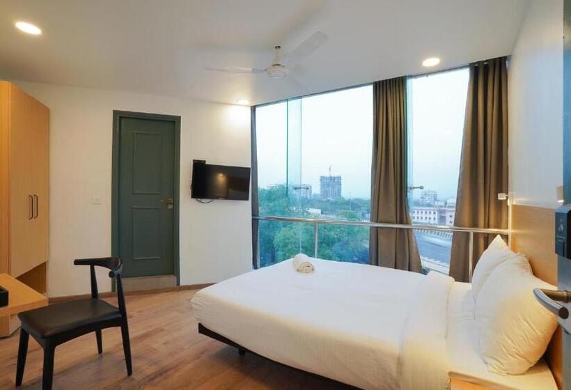 Номер Superior, Uptown