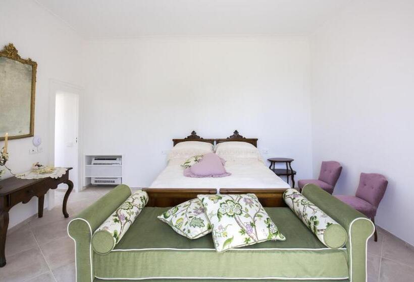 带花园景观的标准三人间, Palazzo Cacace Relais