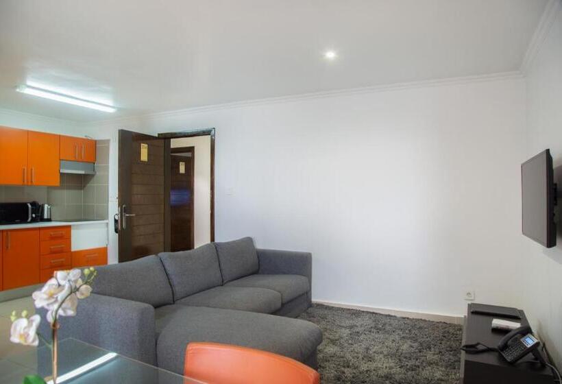Deluxe Suite King Bed, Wdc Aparthotel   Buea