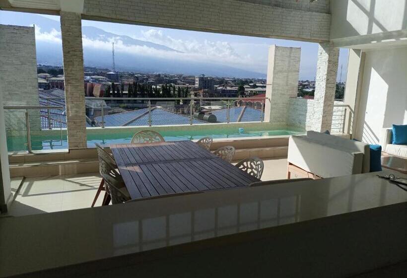 سوئیت پرزیدنت, Wdc Aparthotel Buea