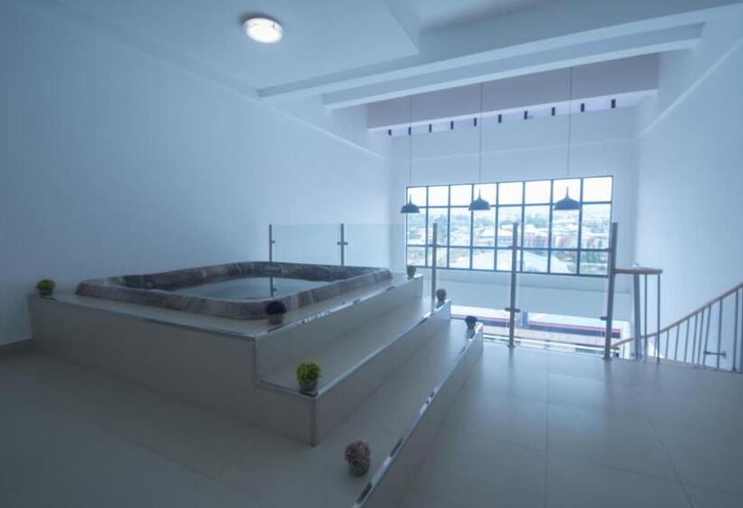 سوئیت پرزیدنت, Wdc Aparthotel Buea