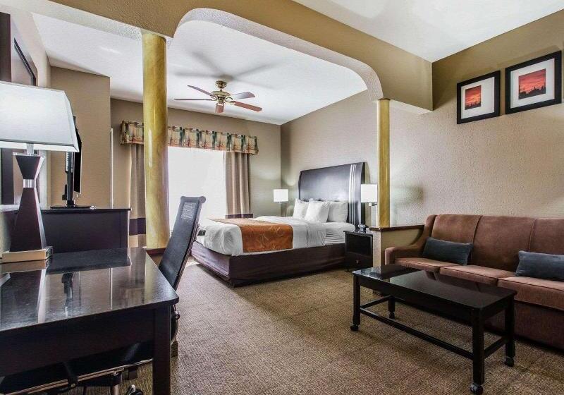 Quarto superior, Hanting  Harbin Railway Station Square