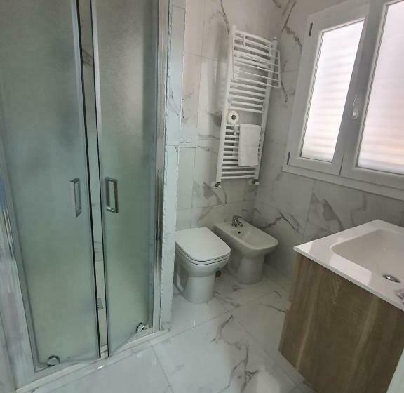 Четырехместный Номер Стандарт, Re Artu