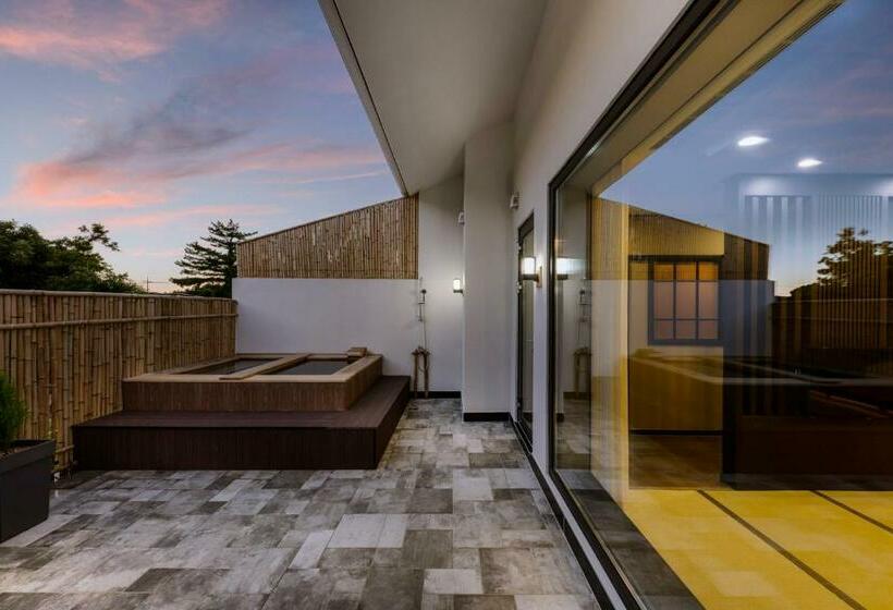 חדר סטודיו סטנדרד, Harusida