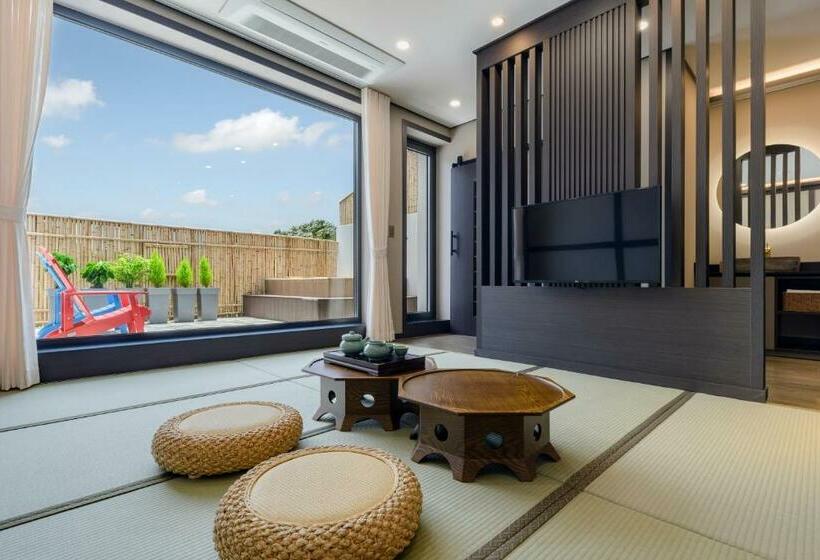 חדר סטודיו סטנדרד, Harusida